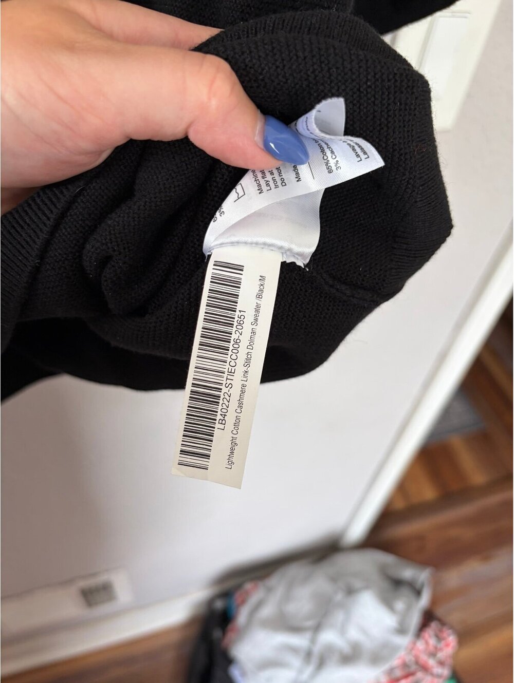 Quince Lightweight Cotton Cashmere Link-Stitch Dolman Sweater Black size M. On w - Picture 4 of 6
